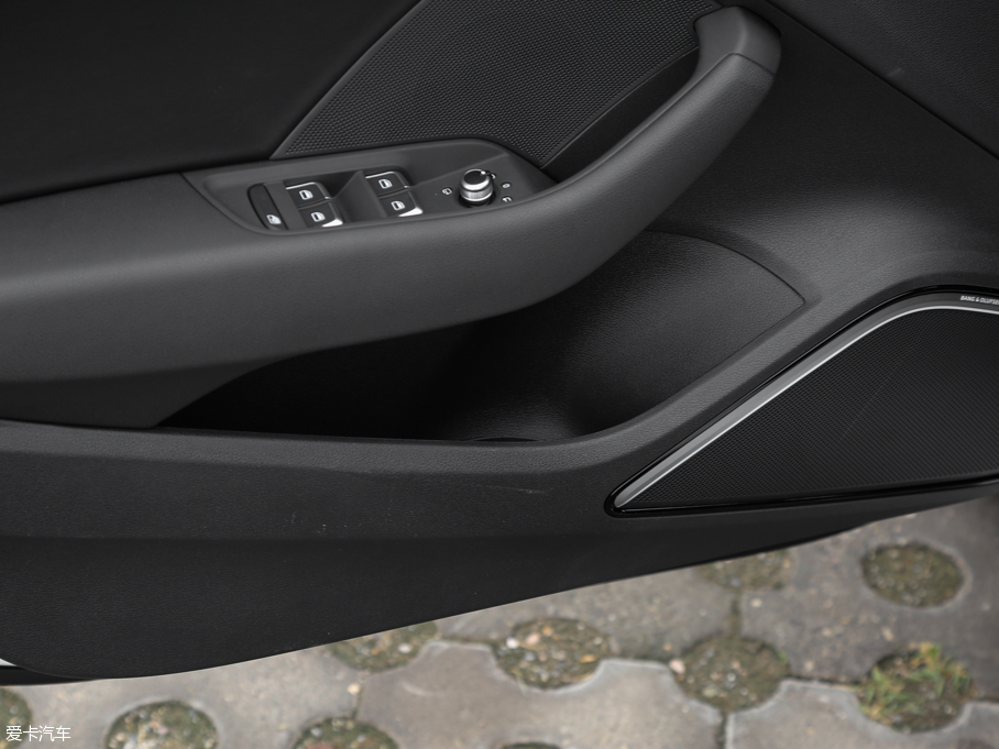 2016WA3 Limousine 35 TFSI 25؄e