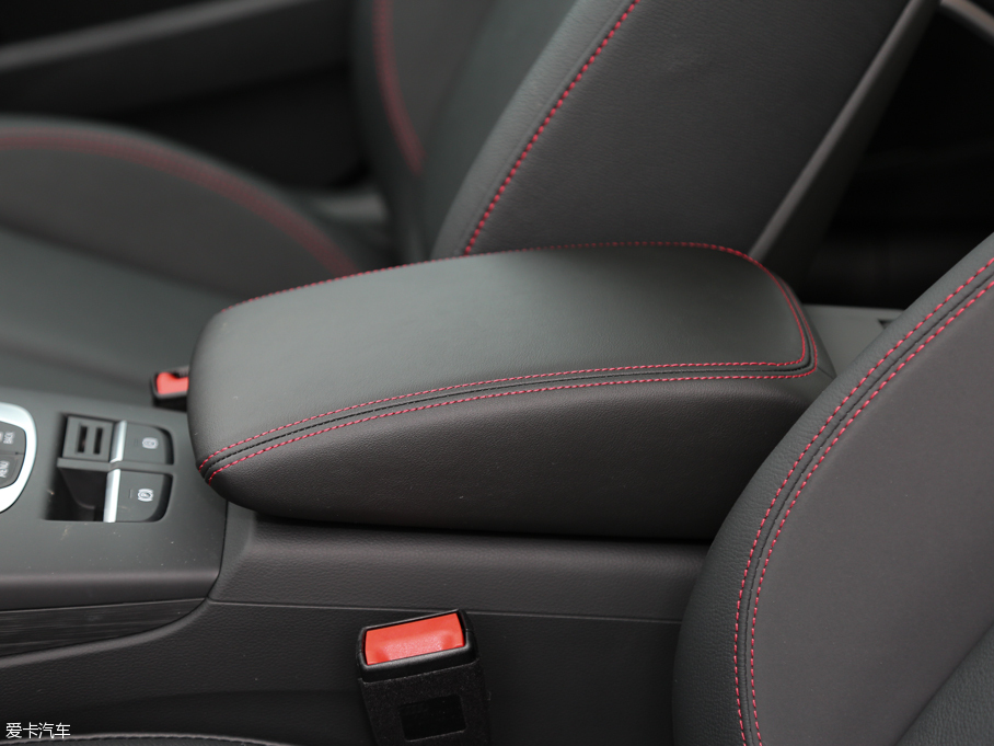 2016WA3 Limousine 35 TFSI 25؄e