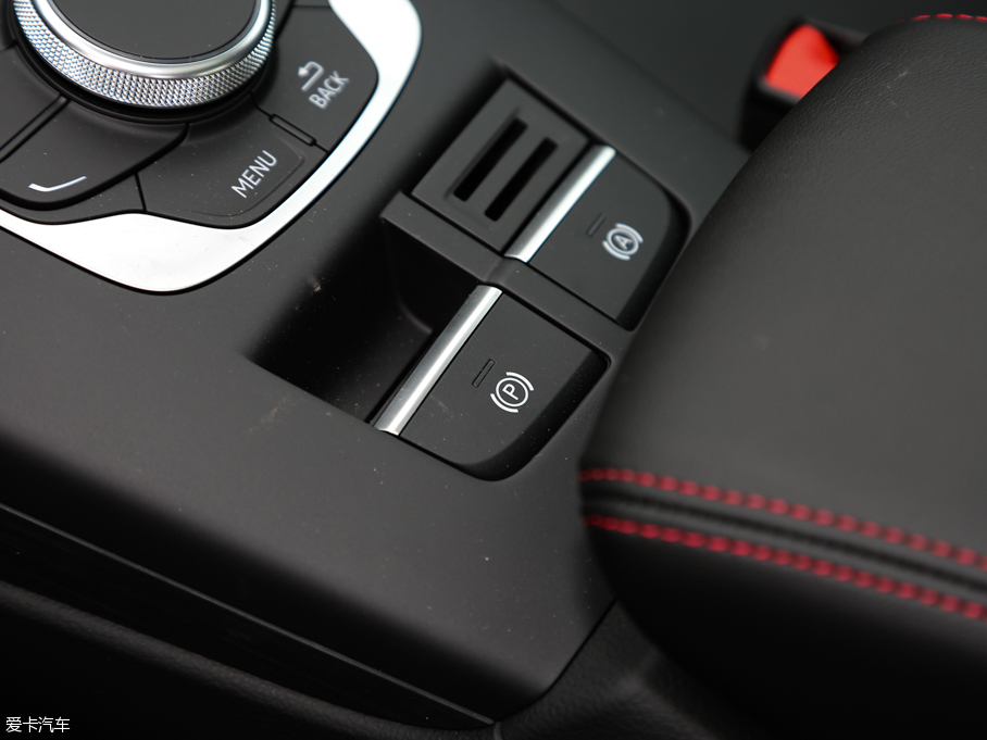 2016WA3 Limousine 35 TFSI 25؄e