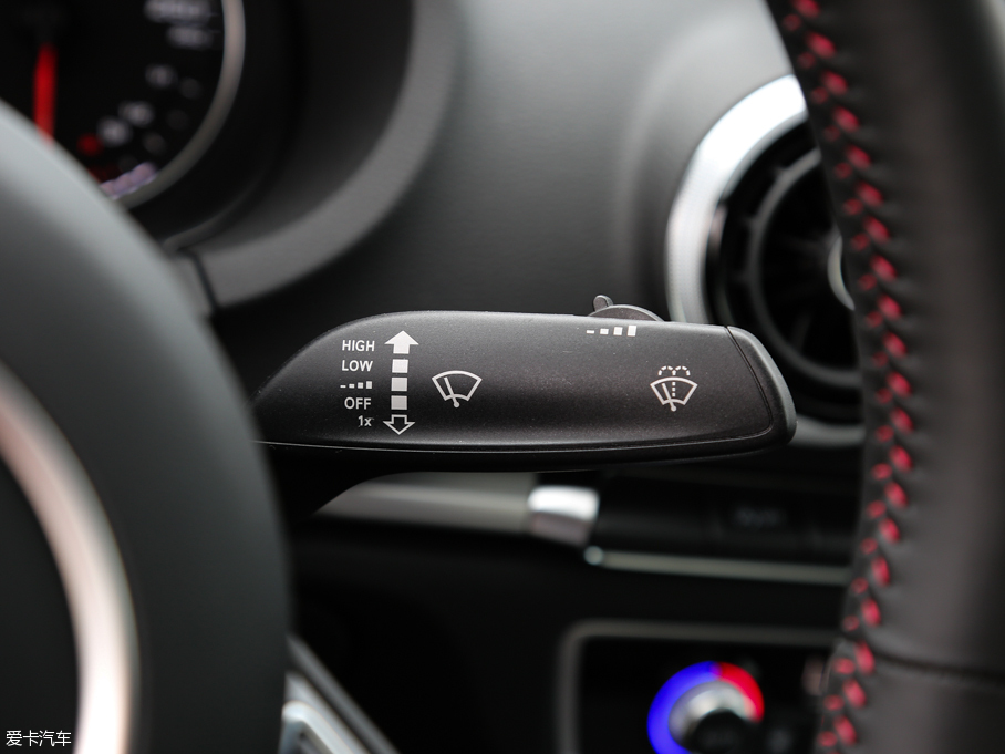 2016WA3 Limousine 35 TFSI 25؄e