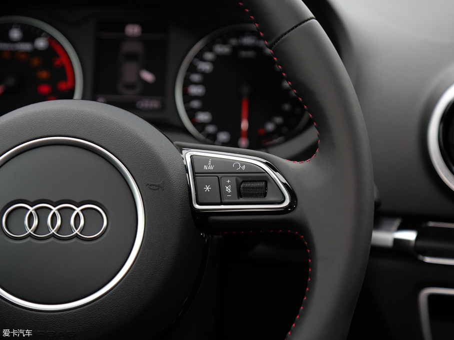 2016WA3 Limousine 35 TFSI 25؄e