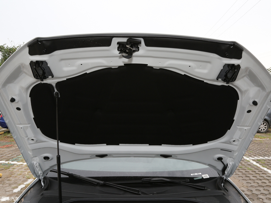 2016?yun)WA3 Limousine 35 TFSI 25؄e