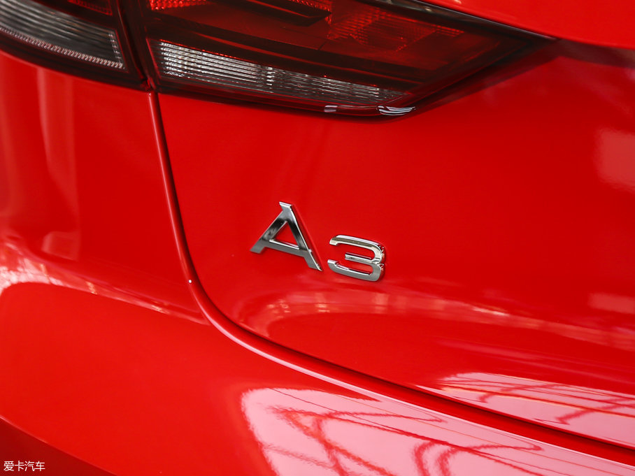 2016WA3 Limousine 35 TFSIMȡ