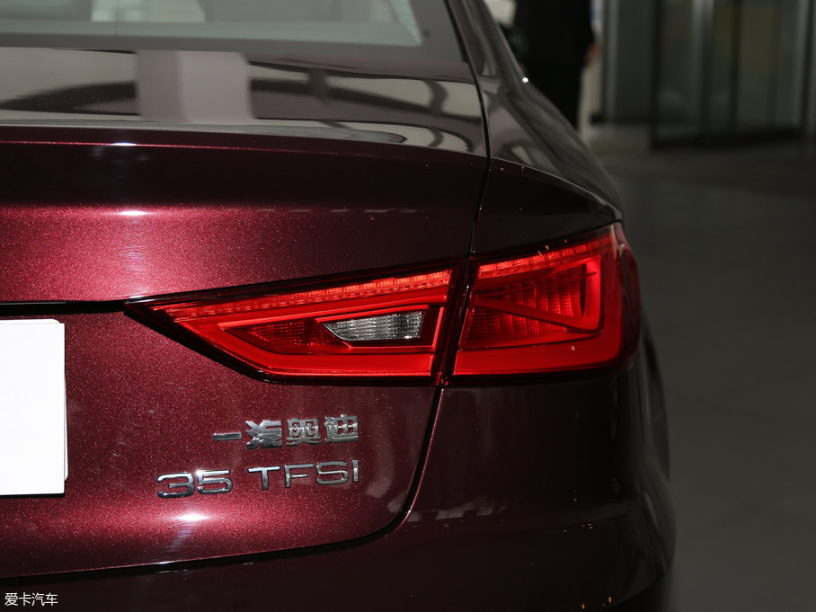 2016WA3 Limousine 35 TFSIL