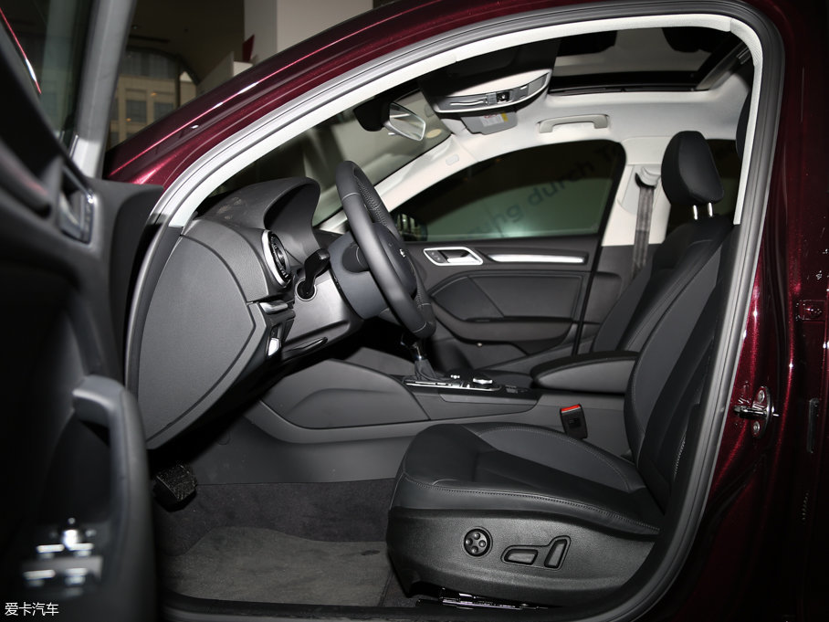 2016WA3 Limousine 35 TFSIL