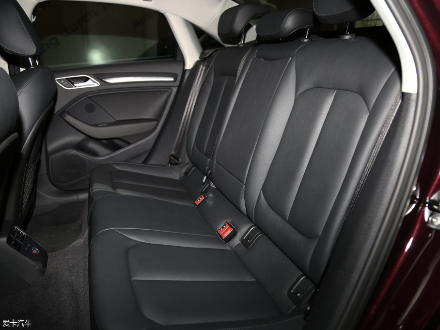 2016WA3 Limousine 35 TFSIL