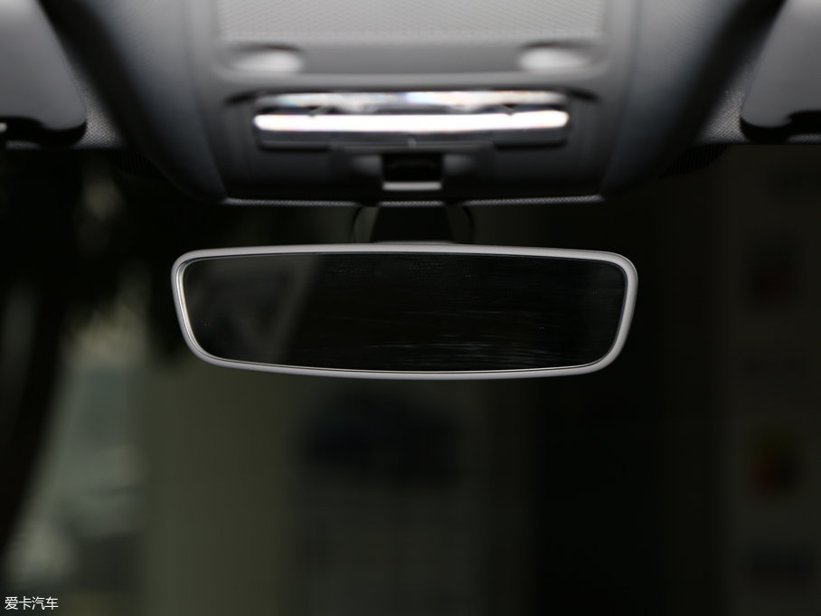 2016WA3 Limousine 35 TFSIL