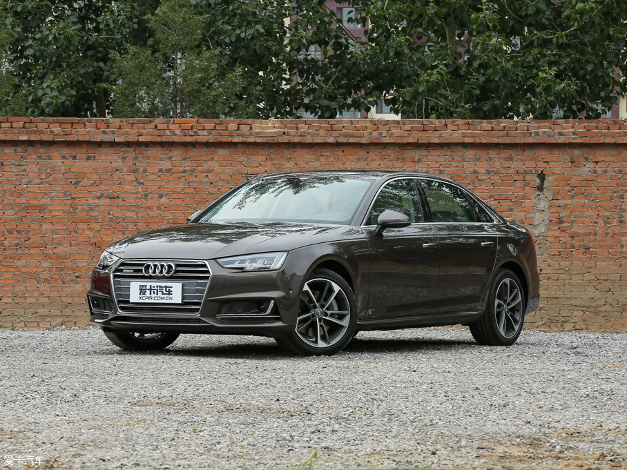 2017WA4L 45 TFSI quattro \