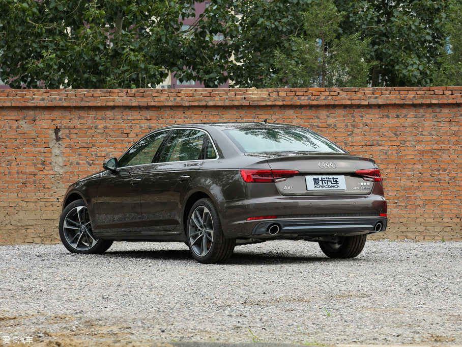 2017WA4L 45 TFSI quattro \