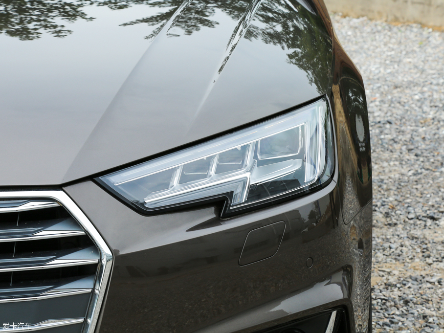 2017?yun)WA4L 45 TFSI quattro \(yn)(dng)