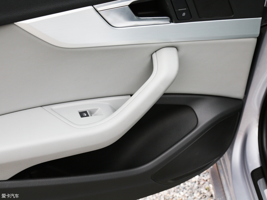 2017WA4L 45 TFSI quattro \