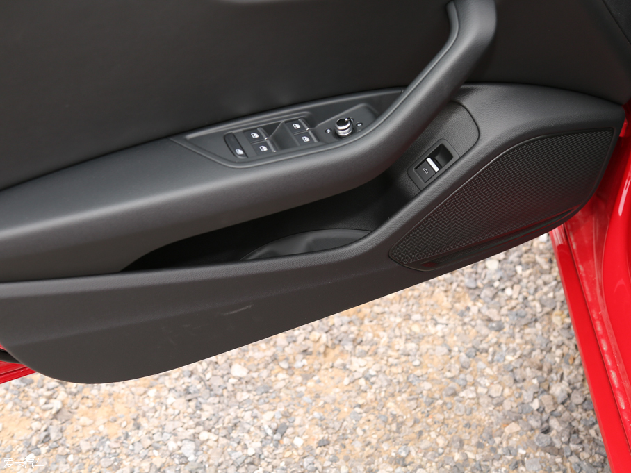 2017WA4L 45 TFSI quattro \