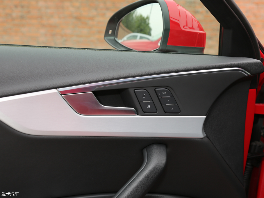 2017WA4L 45 TFSI quattro \