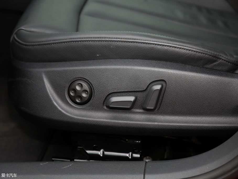 2017WA4L 45 TFSI quattro \