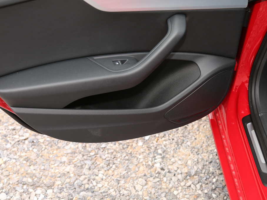 2017WA4L 45 TFSI quattro \