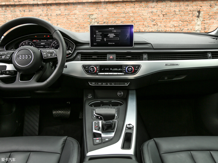 2017WA4L 45 TFSI quattro \(yn)