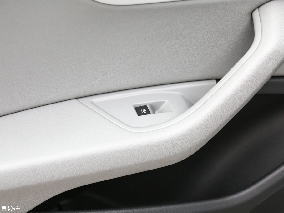 2017WA4L 45 TFSI quattro \