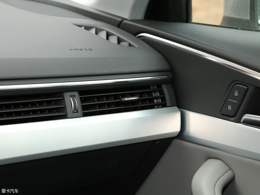 2017WA4L 45 TFSI quattro \