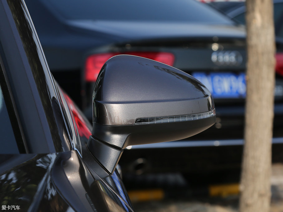 2017?yun)WA4L 40 TFSI r(sh)