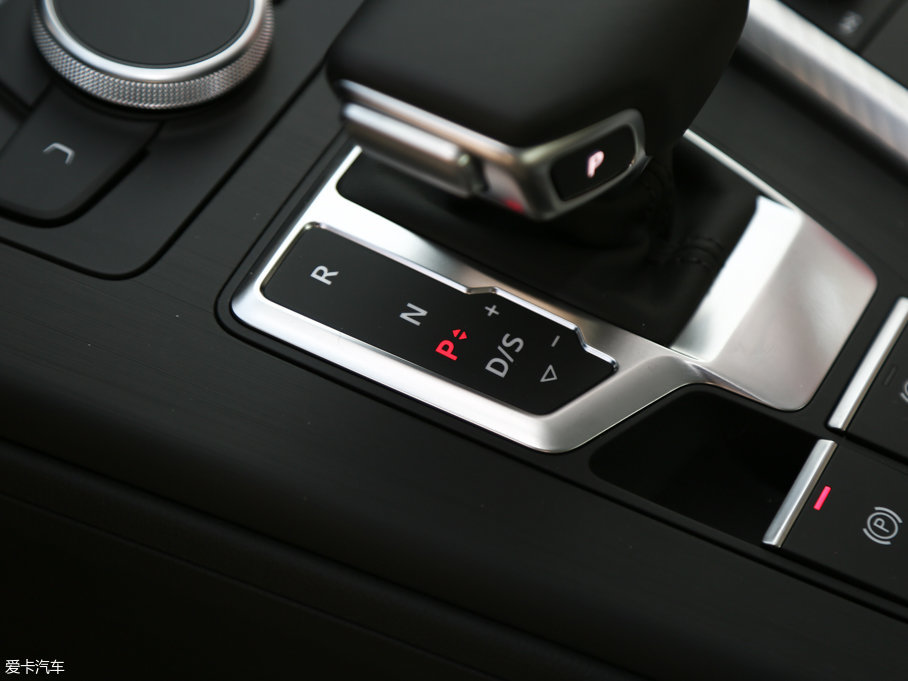 2017?yun)WA4L 40 TFSI r(sh)