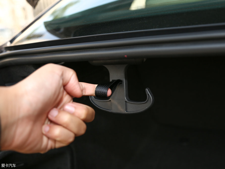 2017WA4L 40 TFSI r(sh)