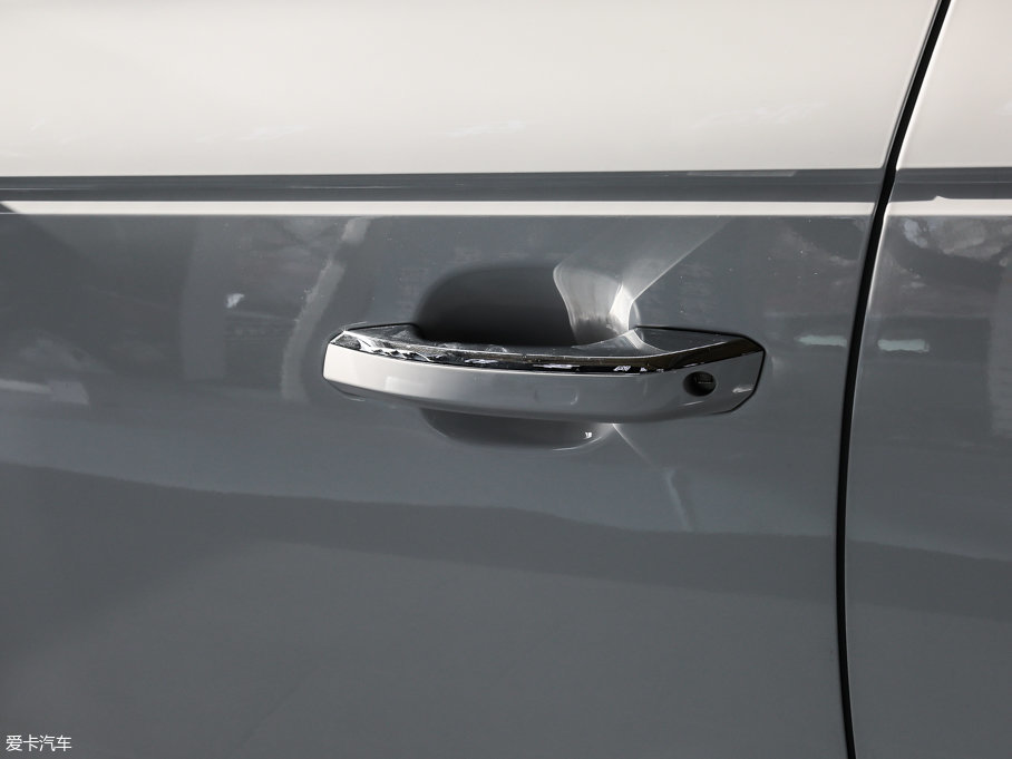 2017WA4L 40 TFSI L(fng)