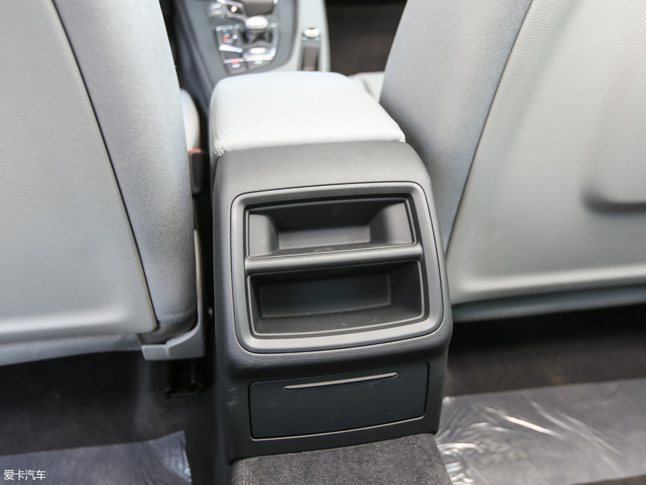 2017WA4L 40 TFSI Mȡ