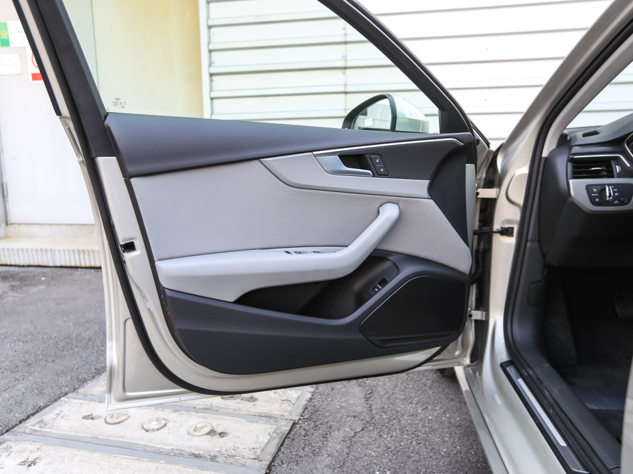 2017WA4L 40 TFSI Mȡ