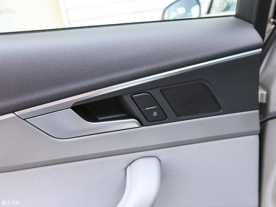 2017?yun)WA4L 40 TFSI M(jn)ȡ