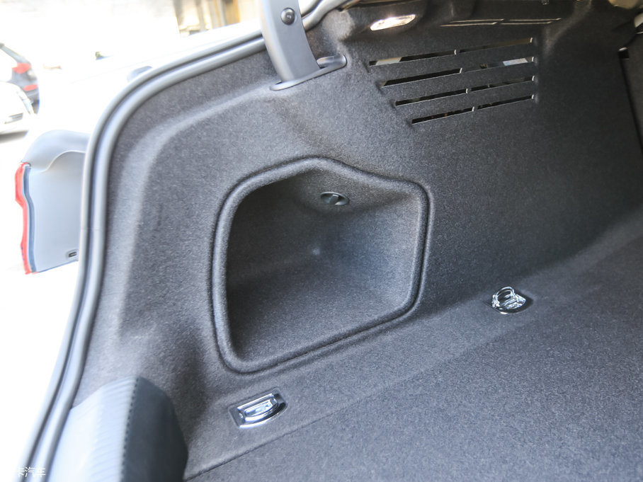 2017WA4L 40 TFSI Mȡ