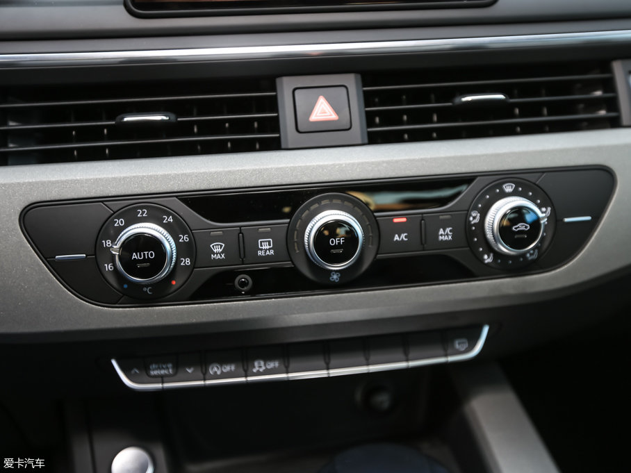 2017?yun)WA4L 40 TFSI M(jn)ȡ