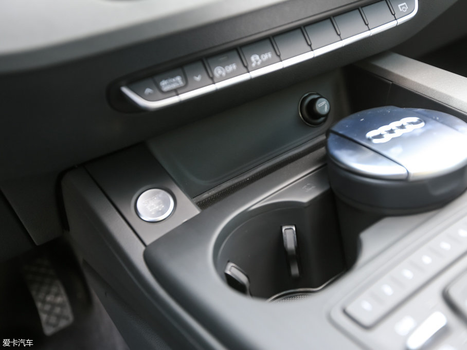 2017WA4L 40 TFSI Mȡ