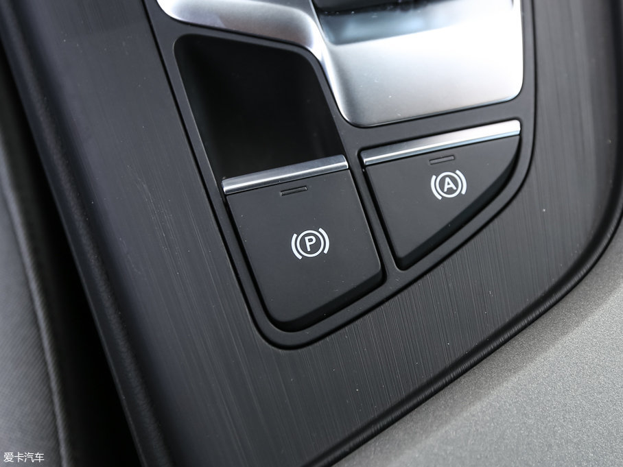 2017WA4L 40 TFSI Mȡ