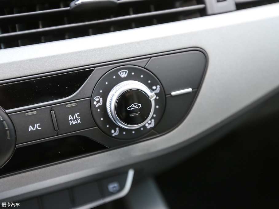 2017WA4L 40 TFSI Mȡ