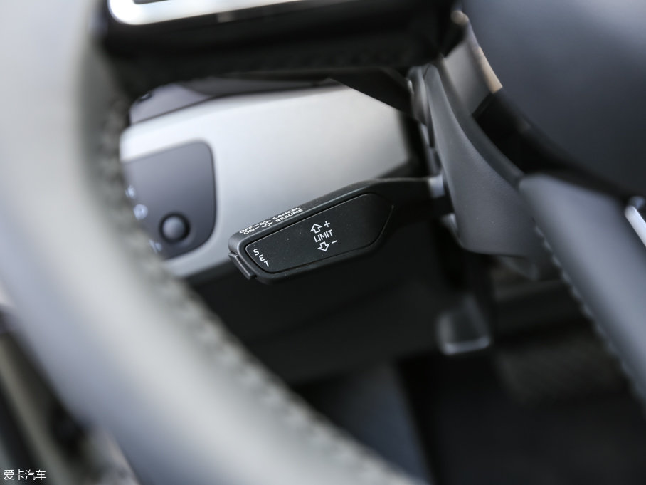 2017WA4L 40 TFSI Mȡ