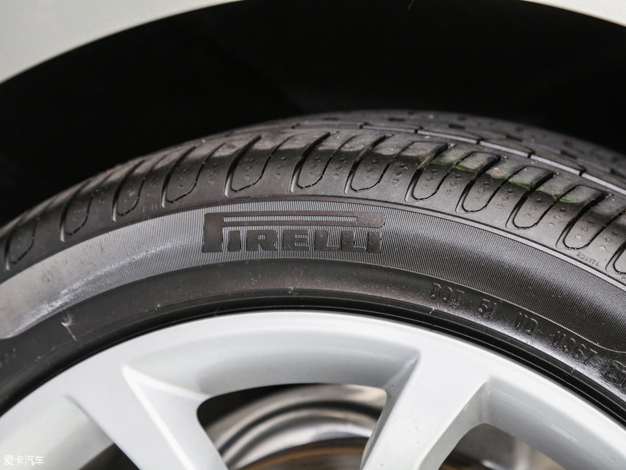 2017?yun)WA4L 40 TFSI L(fng)