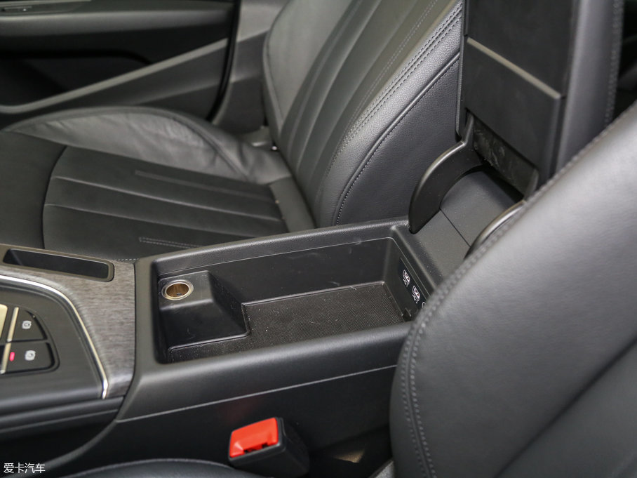 2017WA4L 40 TFSI L(fng)