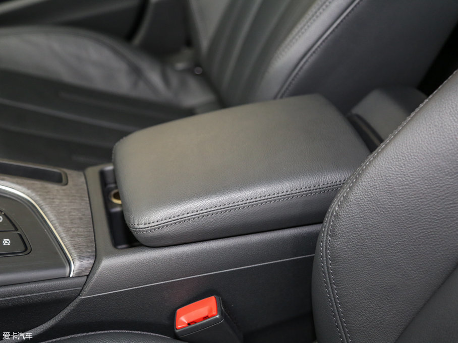 2017?yun)WA4L 40 TFSI L(fng)