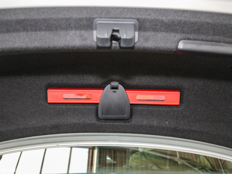 2017?yun)WA4L 40 TFSI L(fng)