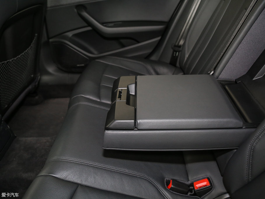 2017?yun)WA4L 40 TFSI L(fng)