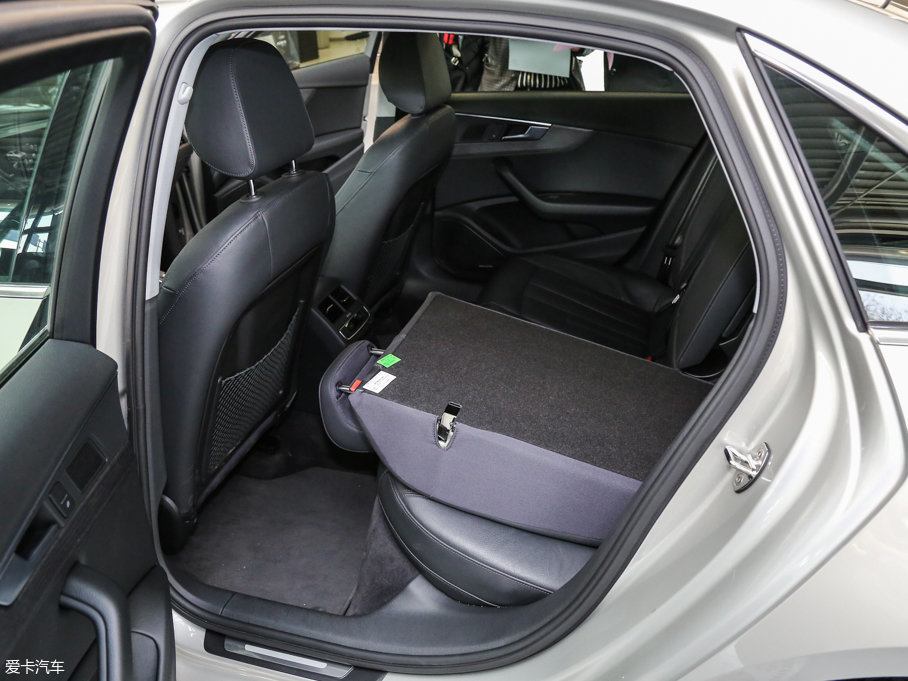 2017?yun)WA4L 40 TFSI L(fng)