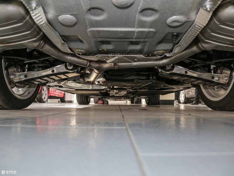 2017WA4L 40 TFSI L(fng)