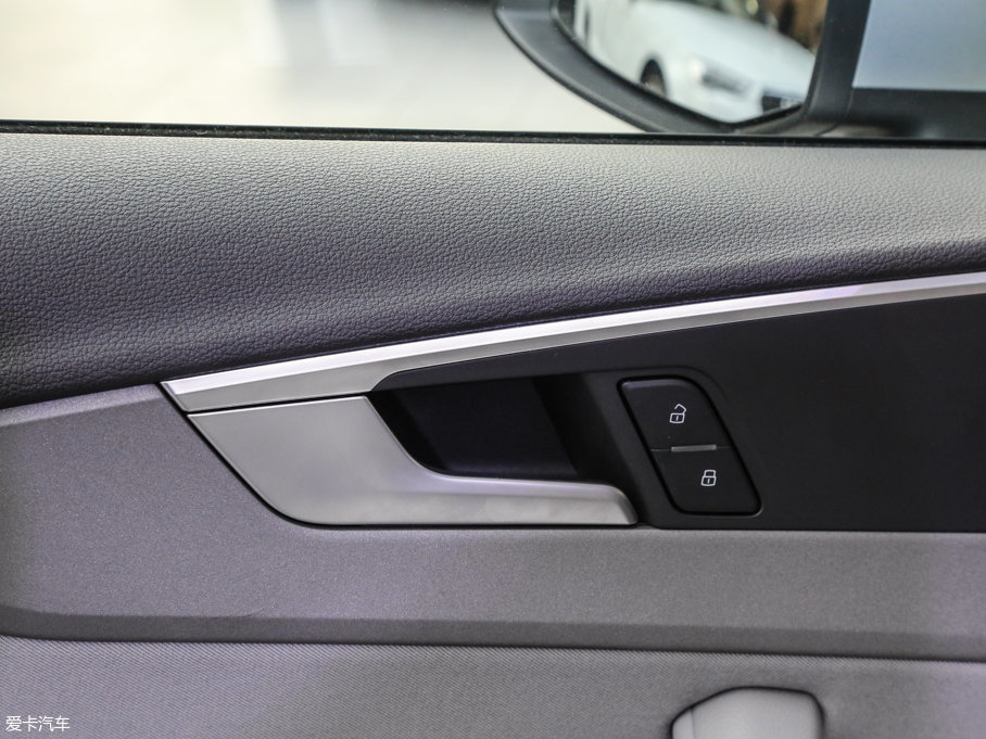 2017WA4L 40 TFSI Mȡ