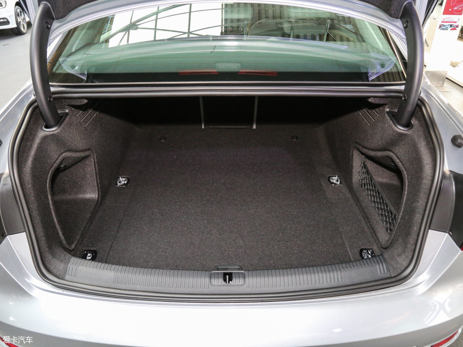 2017WA4L 40 TFSI Mȡ