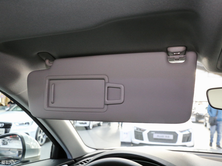 2017WA4L 40 TFSI M(jn)ȡ