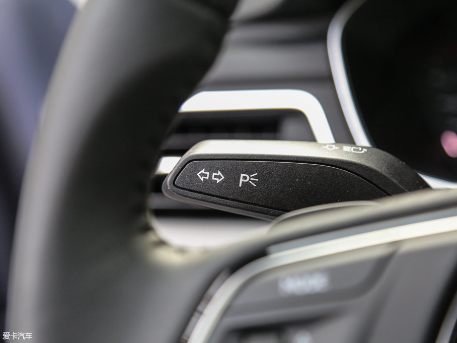 2017WA4L 40 TFSI Mȡ