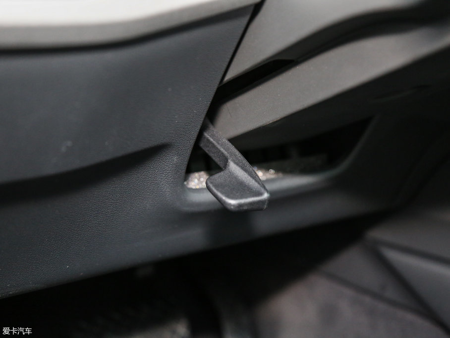 2017WA4L 40 TFSI Mȡ