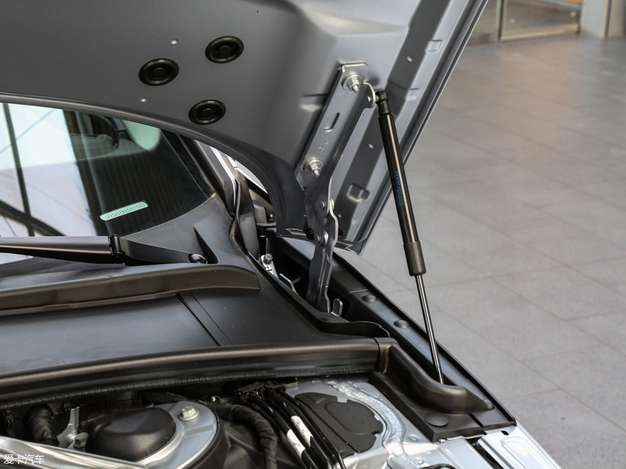 2017WA4L 40 TFSI M(jn)ȡ