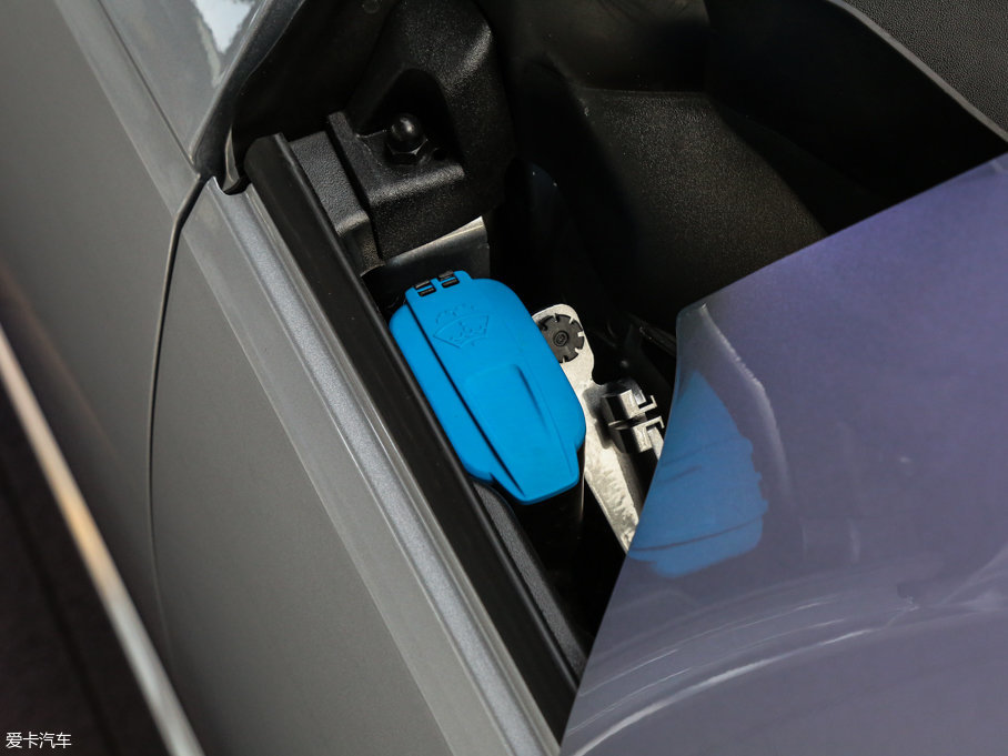 2017?yun)WA4L 40 TFSI M(jn)ȡ