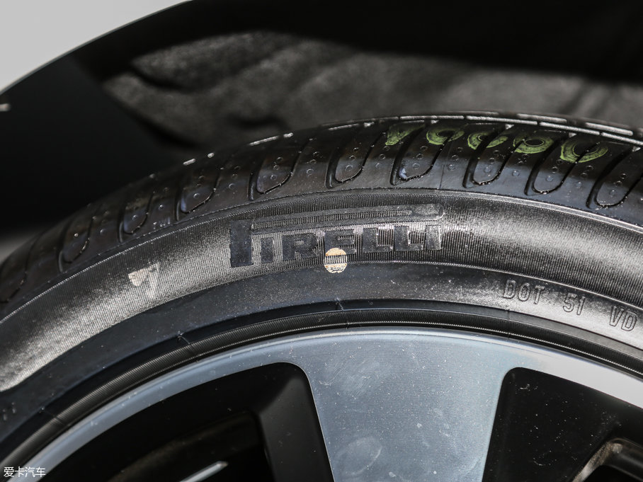 2017WA4L 45 TFSI quattro ؄e